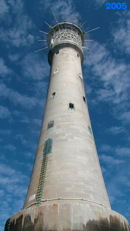 Bishop's Rock Lighthouse in 2005