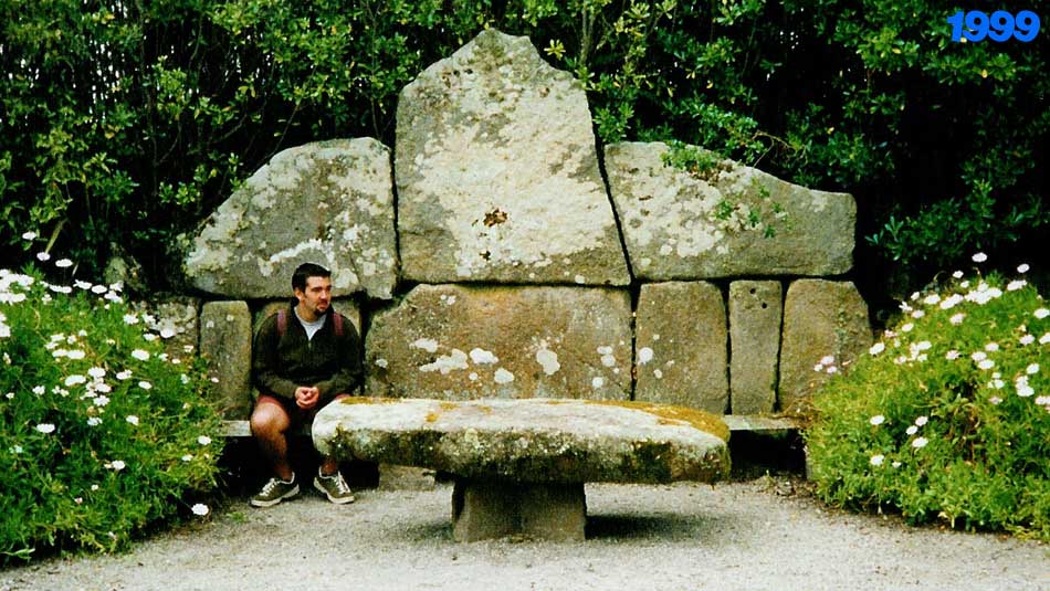Tresco Abbey seat in 1999